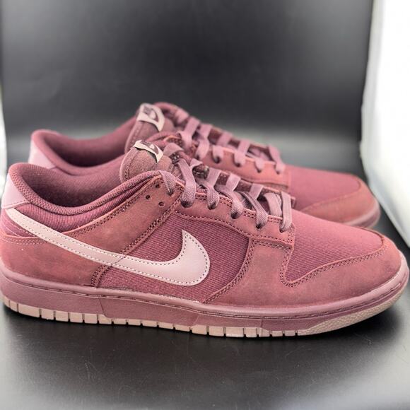 pink & burgundy dunks